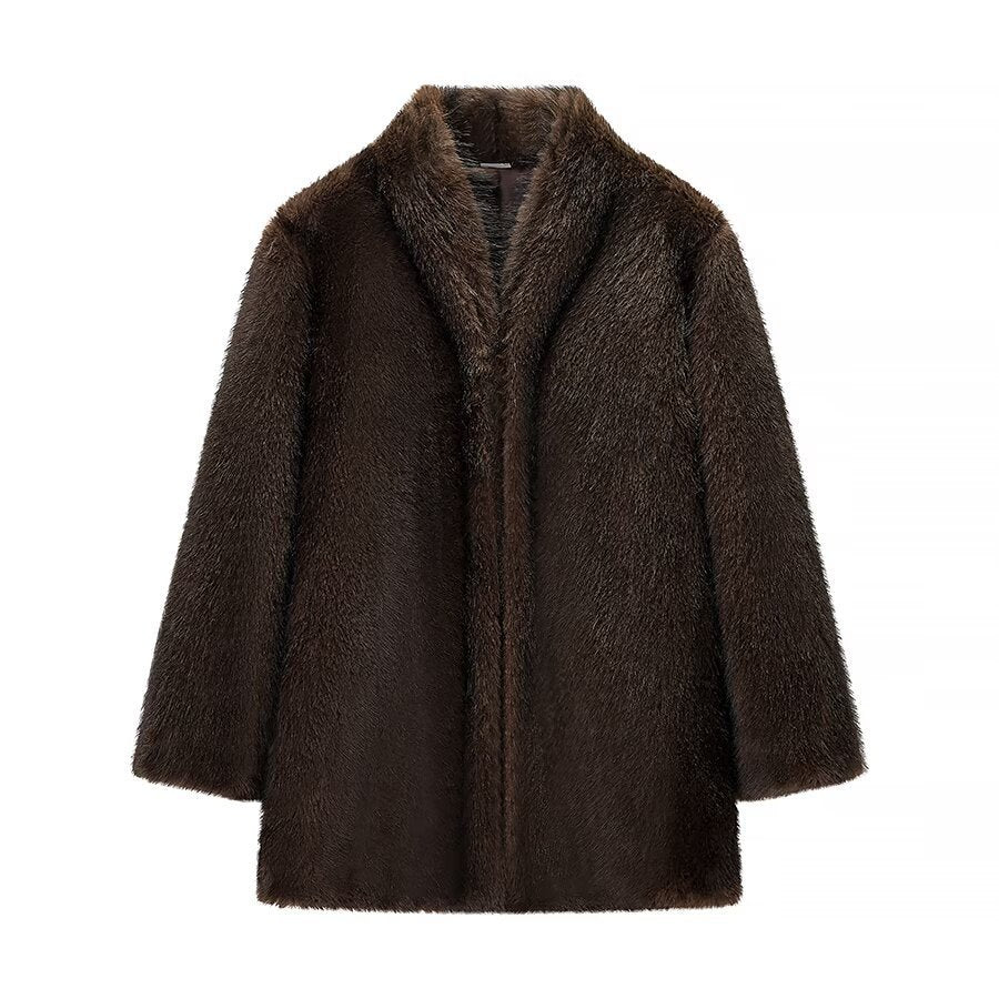 Women's short coat made of luxurious synthetic fur with straight cut Fashion Glam