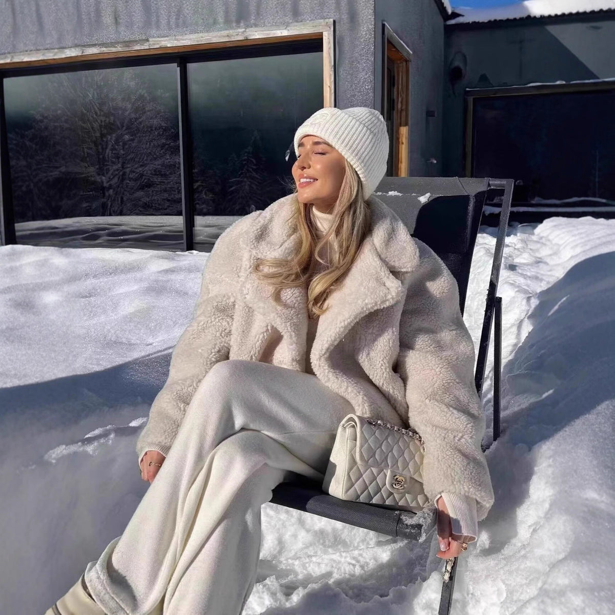 Women's Oversize Teddy-Fleece Jacket with Lapel Collar and Soft Structured Fur Look Fashion Glam
