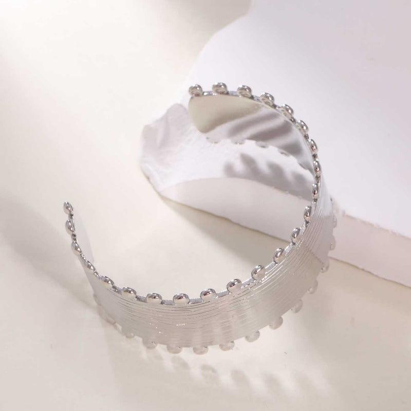 Women's Open Bangle with Elegant Wave Design Fashion Glam