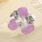 Women's flower-shaped ring made of shiny metal and high-quality epoxy resin Fashion Glam