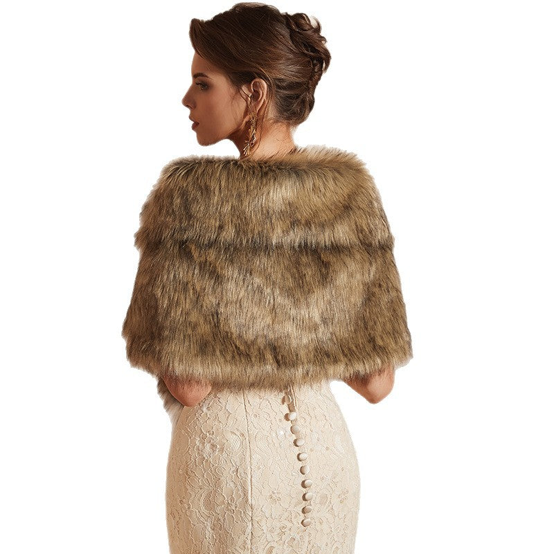 Women’s faux fur shoulder wrap with heart-shaped flap and soft lining Fashion Glam
