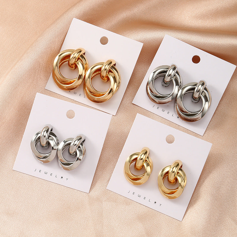 Women's hoops in a modern, layered design Fashion Glam