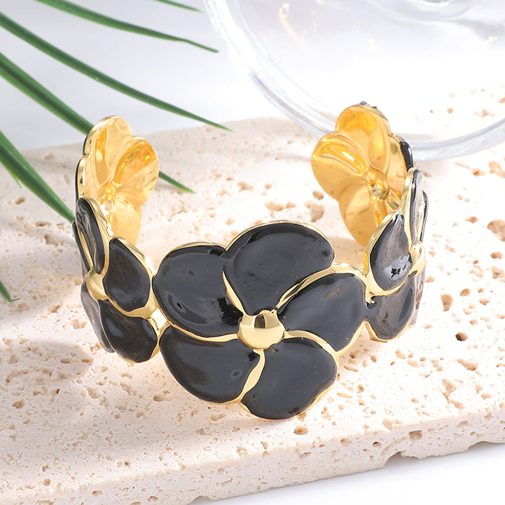 Ladies cuff bracelet with elaborate flower pattern Fashion Glam