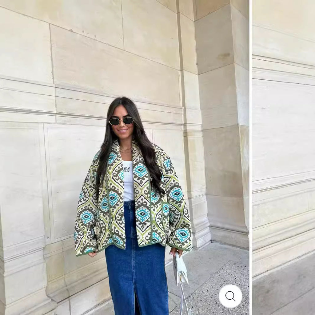 Women's Quilted Short Jacket in Kimono Style with Shawl Collar, Decorative Piping and Allover Print Fashion Glam