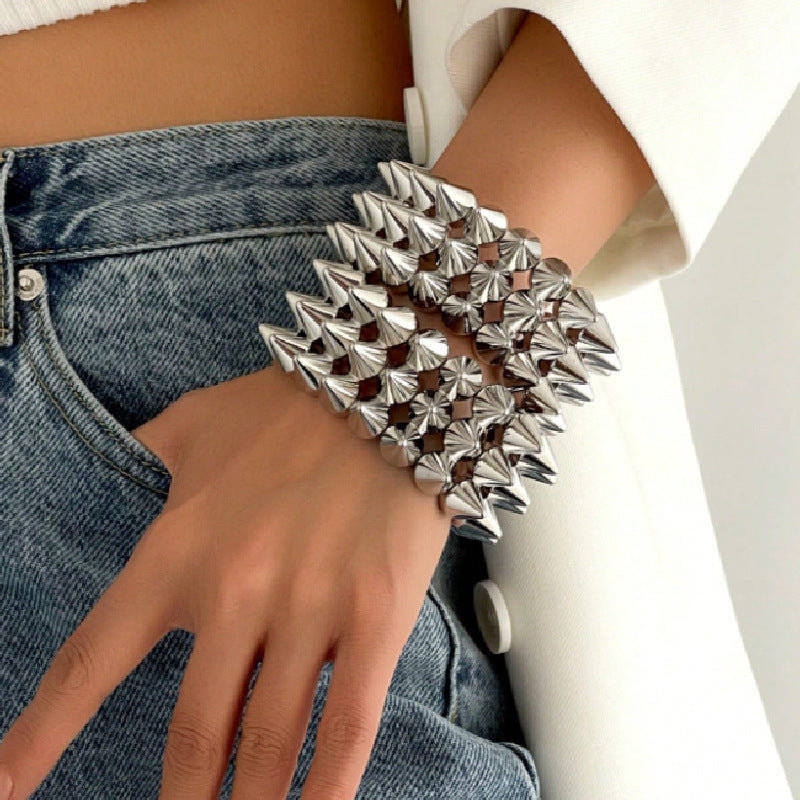 Women's bracelet with spikes Fashion Glam
