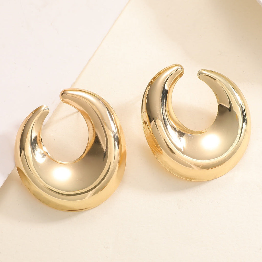 Women's earrings with elegant curved design Fashion Glam
