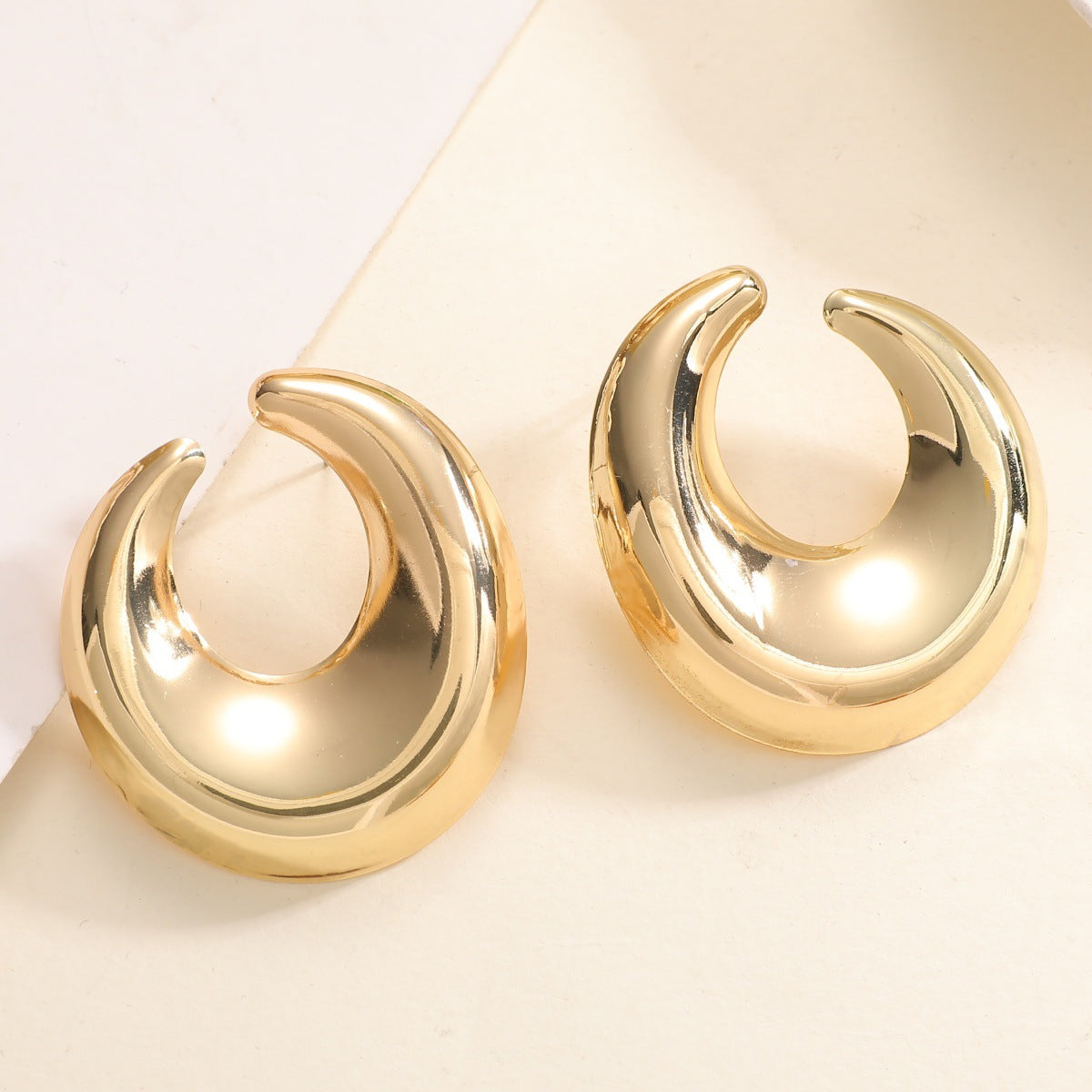 Women's earrings with elegant curved design Fashion Glam