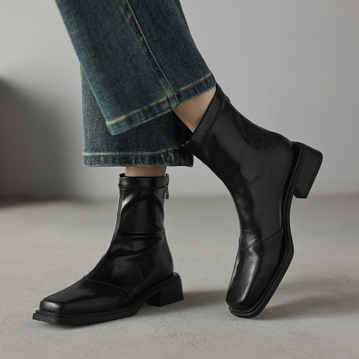 Women's ankle boots with stylish block heel and high-quality leather upper Fashion Glam