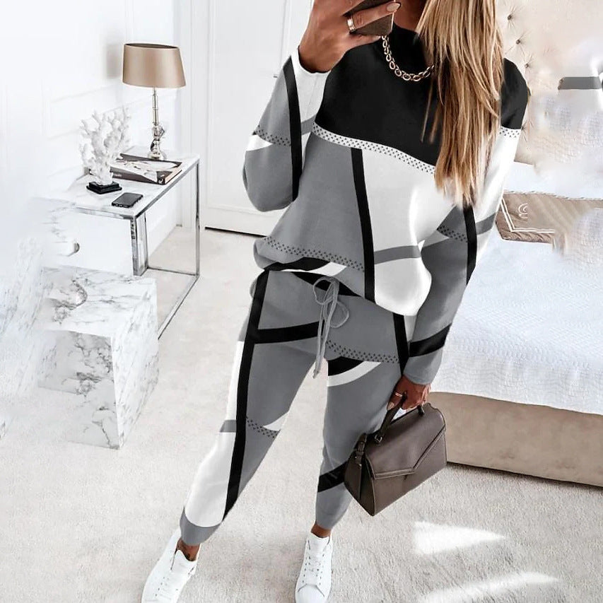 Women’s patterned lounge set made of fine knit with drawstring, raglan sleeves and tapered pants Fashion Glam