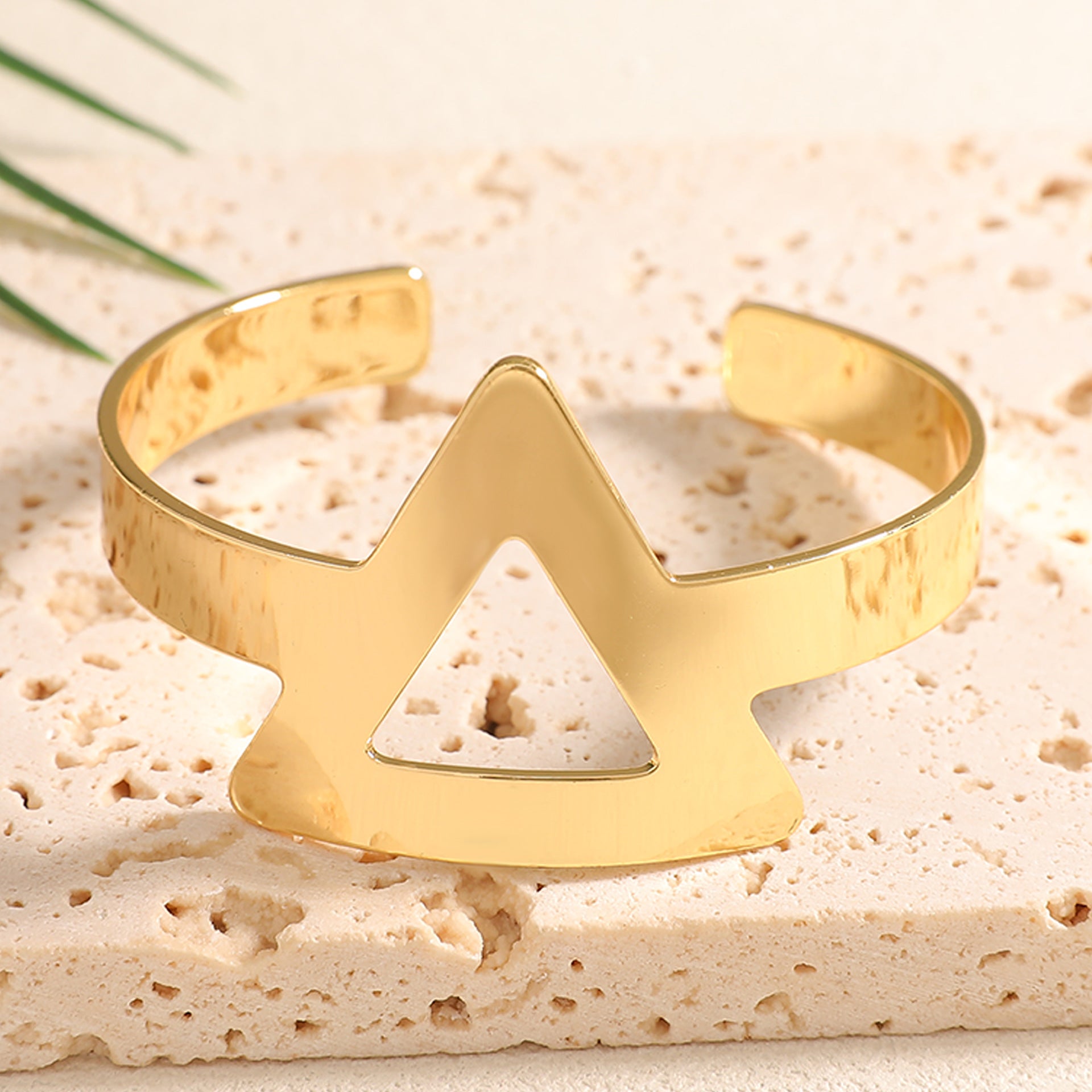 Ladies Open Bangle with Artistic Coral Pattern Fashion Glam
