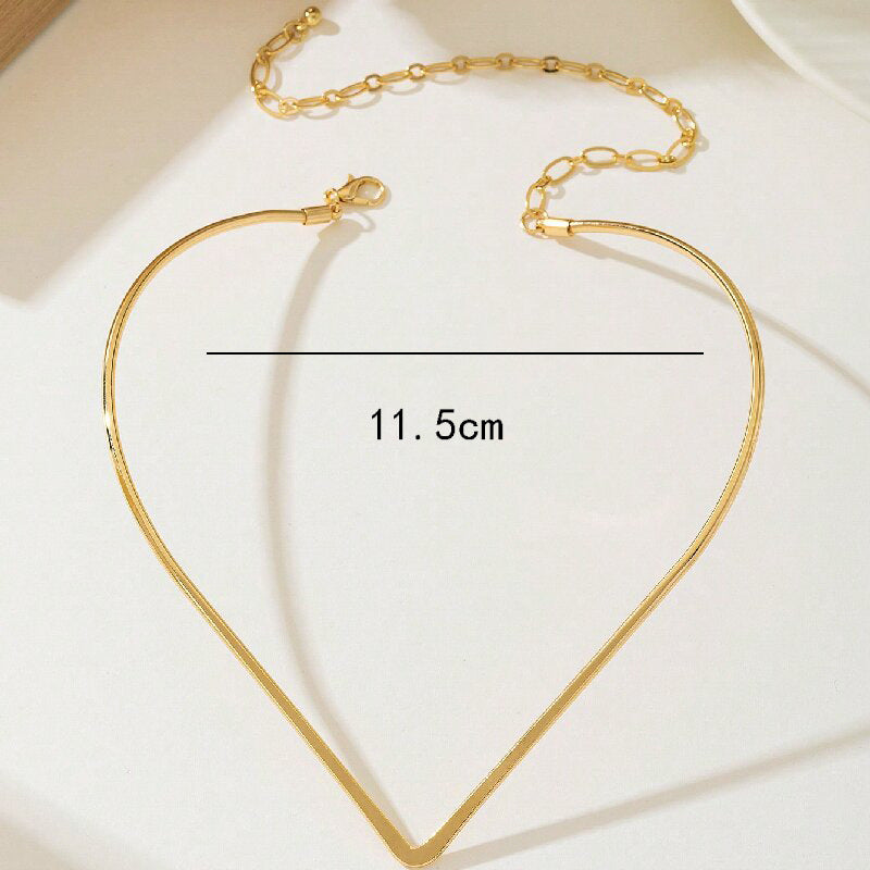 Women Choker Necklace with Modern V Design Fashion Glam