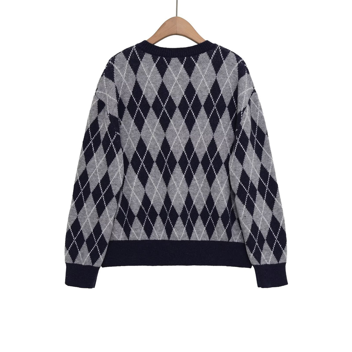 Women's Argyle V-Neck Knitted Sweater with Diamond Pattern Fashion Glam