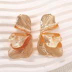 Women's ear clips in an elegant, textured design Fashion Glam