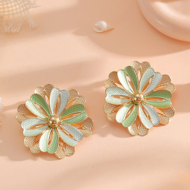 Ladies Hair Clips with Artistic Flower Design Fashion Glam