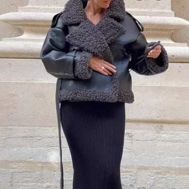 Ladies Oversize Bomber Jacket made of faux leather with voluminous teddy lining and adjustable collar Fashion Glam