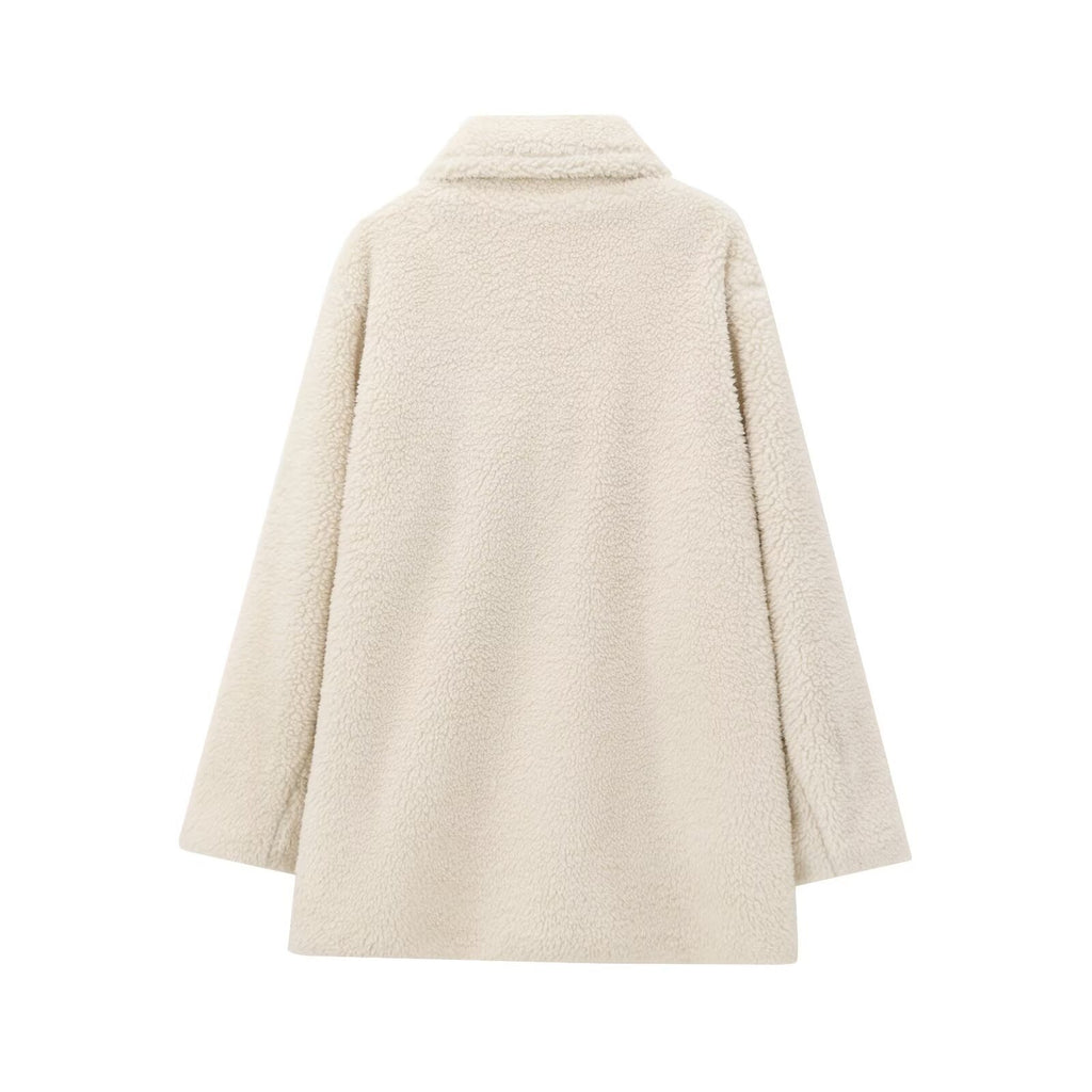 Women's Oversize Teddy Coat made of Faux Fur with Notched Collar and Boxy Silhouette Fashion Glam