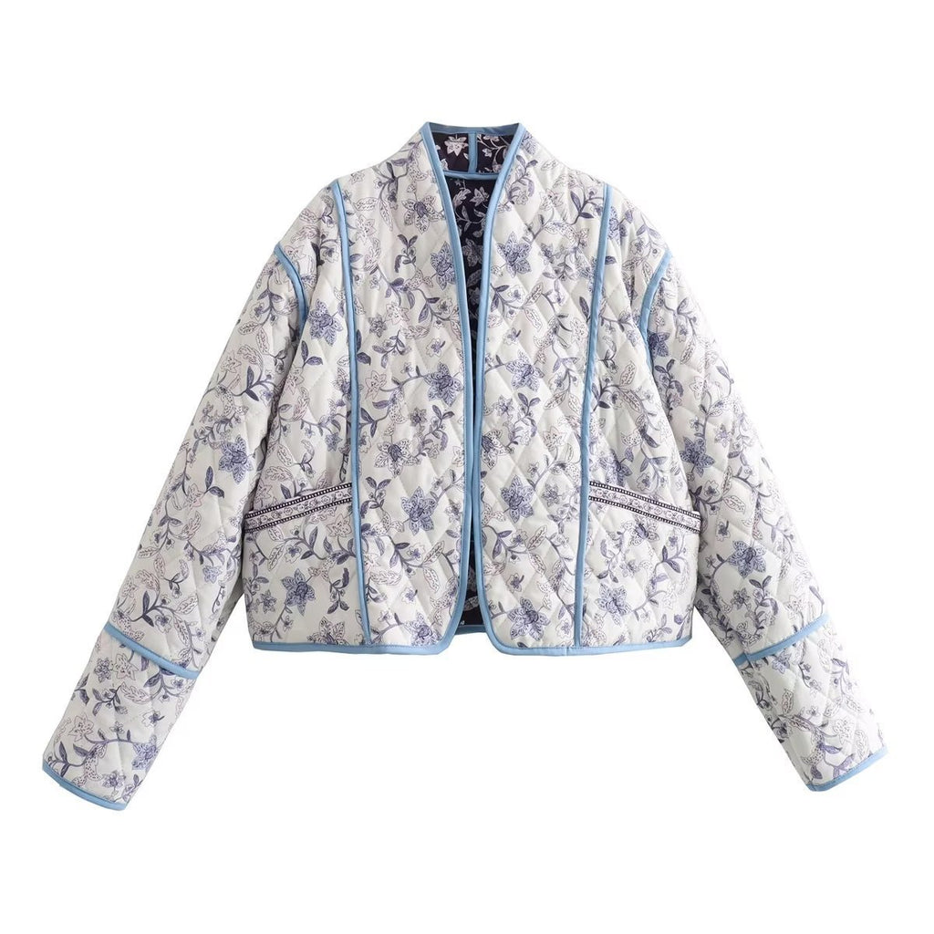 Women's quilted short jacket in kimono style with floral quilted look and contrasting piping Fashion Glam