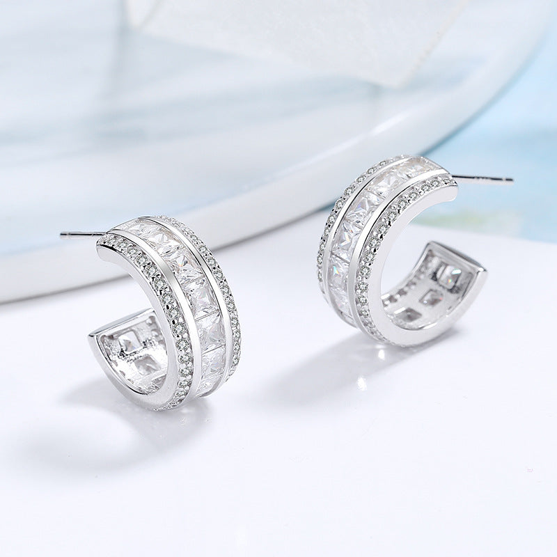 Women's stud earrings with elegant crystal and zirconia embellishment Fashion Glam
