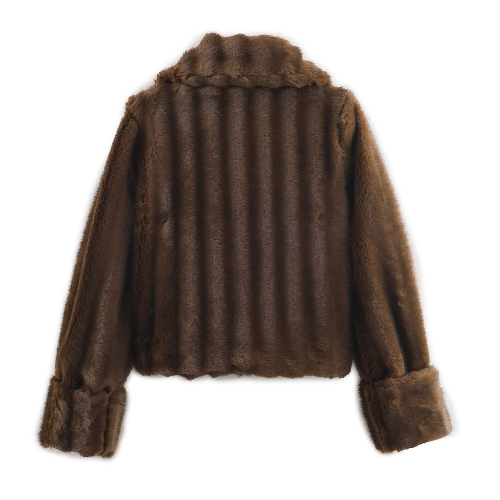 Women’s short jacket made of faux fur with a large shawl collar and turn-up sleeves Fashion Glam
