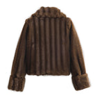 Women’s short jacket made of faux fur with a large shawl collar and turn-up sleeves Fashion Glam