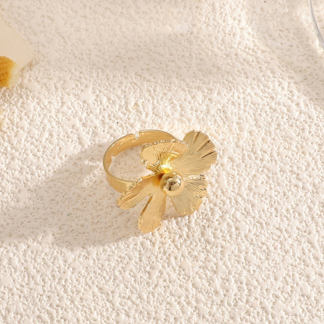 Women's wrist jewelry with floral design and high-quality surface finishing Fashion Glam