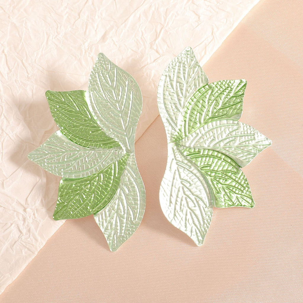 Women’s hair accessory with elaborate leaf design Fashion Glam