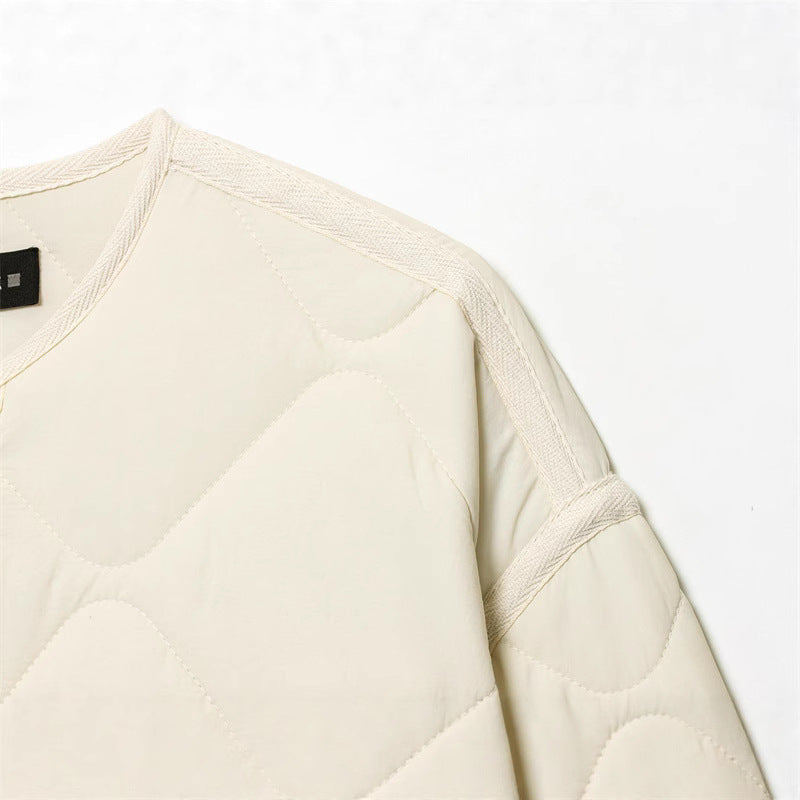 Women's Quilted Oversized Quilted Jacket with Round Neckline, Patch Pockets and Button Placket Fashion Glam