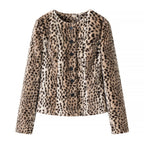 Women's short jacket made of faux fur with leopard print and button placket Fashion Glam