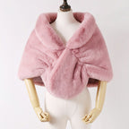 Women Elegant Faux Fur Stole in Capelet Cut Fashion Glam