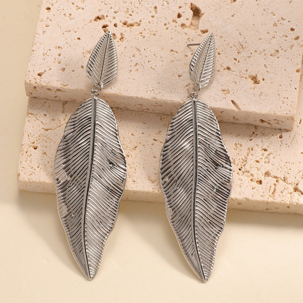 Women's Hanging Earrings in Elegant Leaf Design Fashion Glam