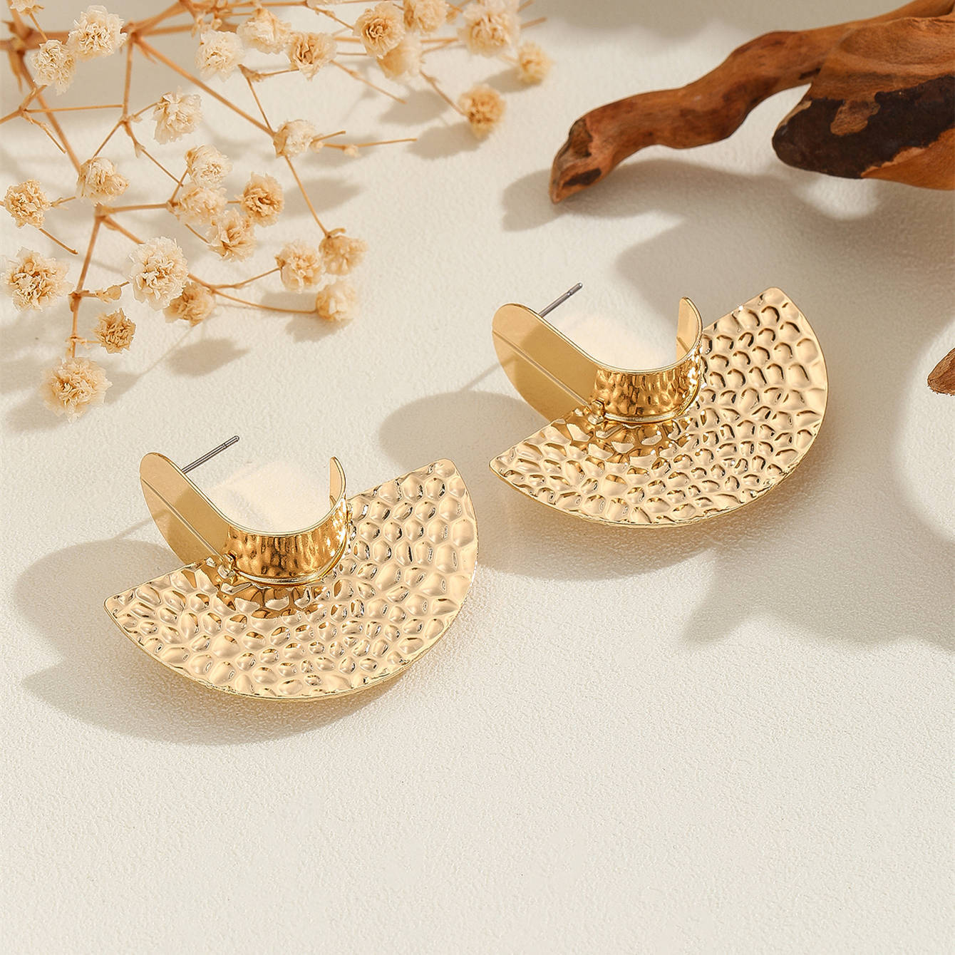 Women's Hanging Earrings with Artistic, Textured Design Fashion Glam