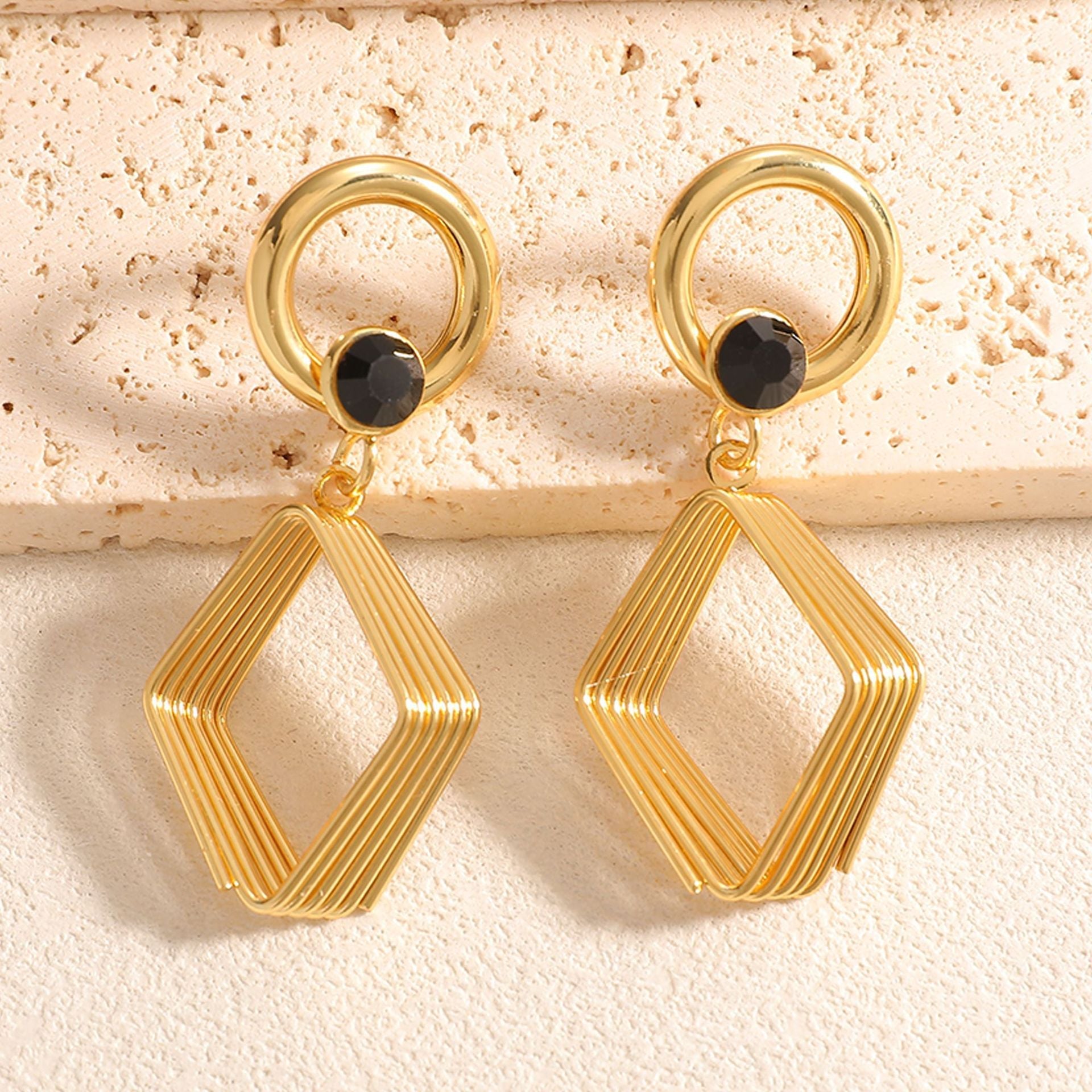 Women's Design Earrings with Geometric Wire Motif Fashion Glam