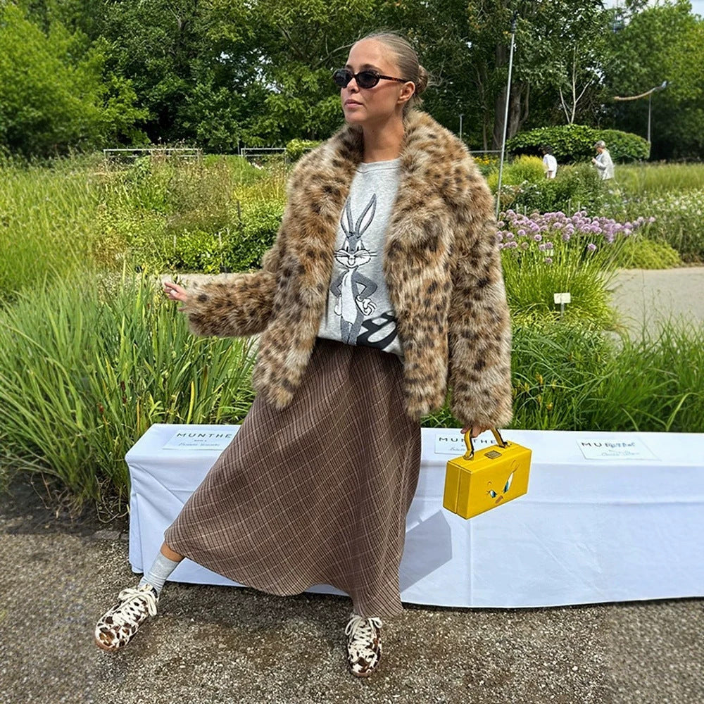 Women Flecked Short Faux Fur Jacket with Boxy Silhouette and Voluminous Pile Fashion Glam