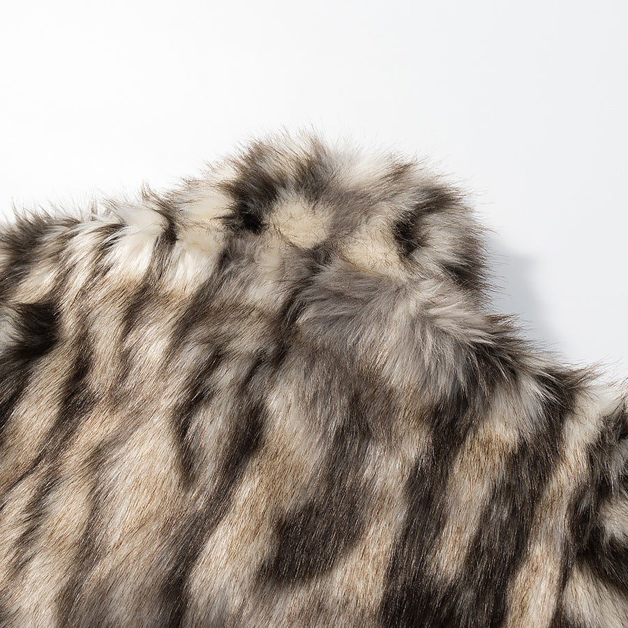 Women's Short Cut Faux Fur Jacket with Contrasting Spot Pattern and Stand Collar Fashion Glam