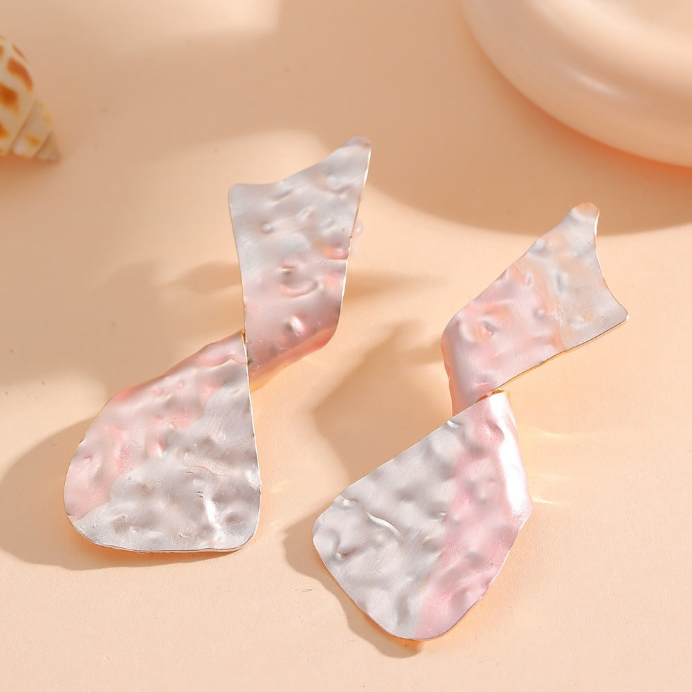 Ladies earrings in modern disc design Fashion Glam