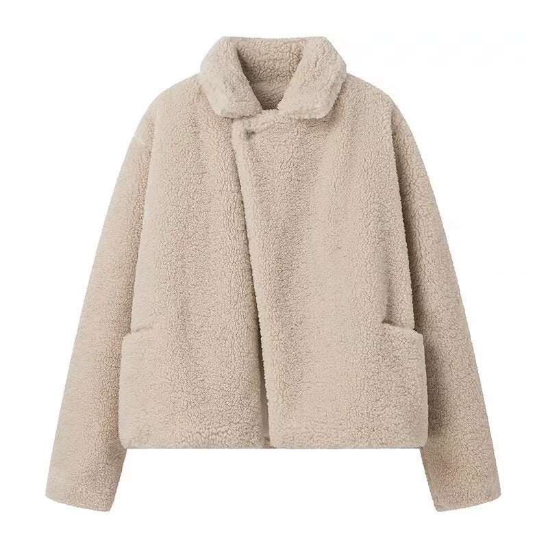 Women's Short Teddy Fleece Jacket with Lapel Collar and Side Pockets Fashion Glam