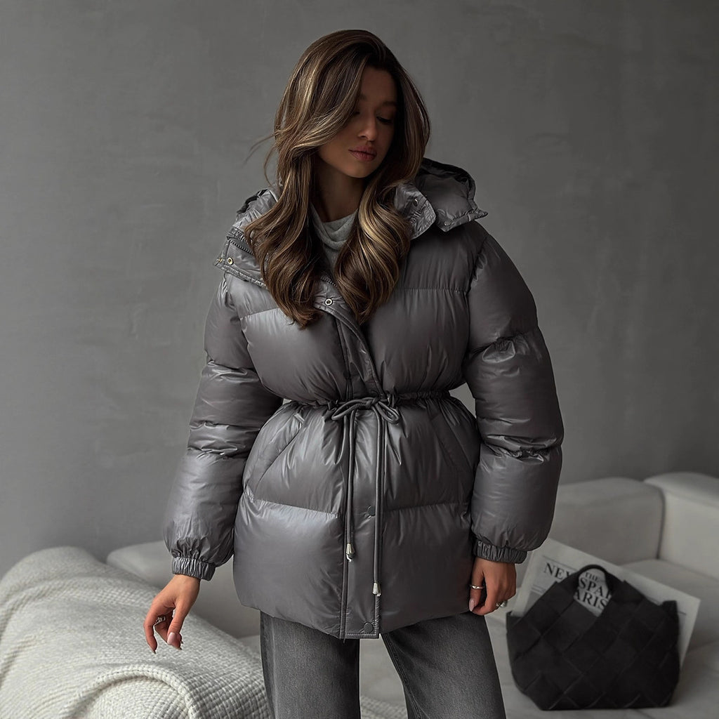 Women's quilted parka with shiny finish hood and adjustable drawstring Fashion Glam