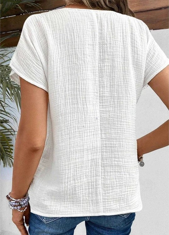 Ellen - Top with collar and buttons