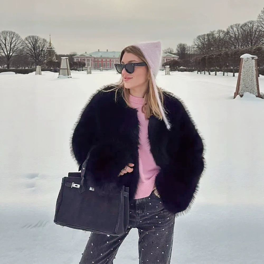 Women's Short Boxy Blouson made of dense high-pile faux fur with boxy silhouette Fashion Glam