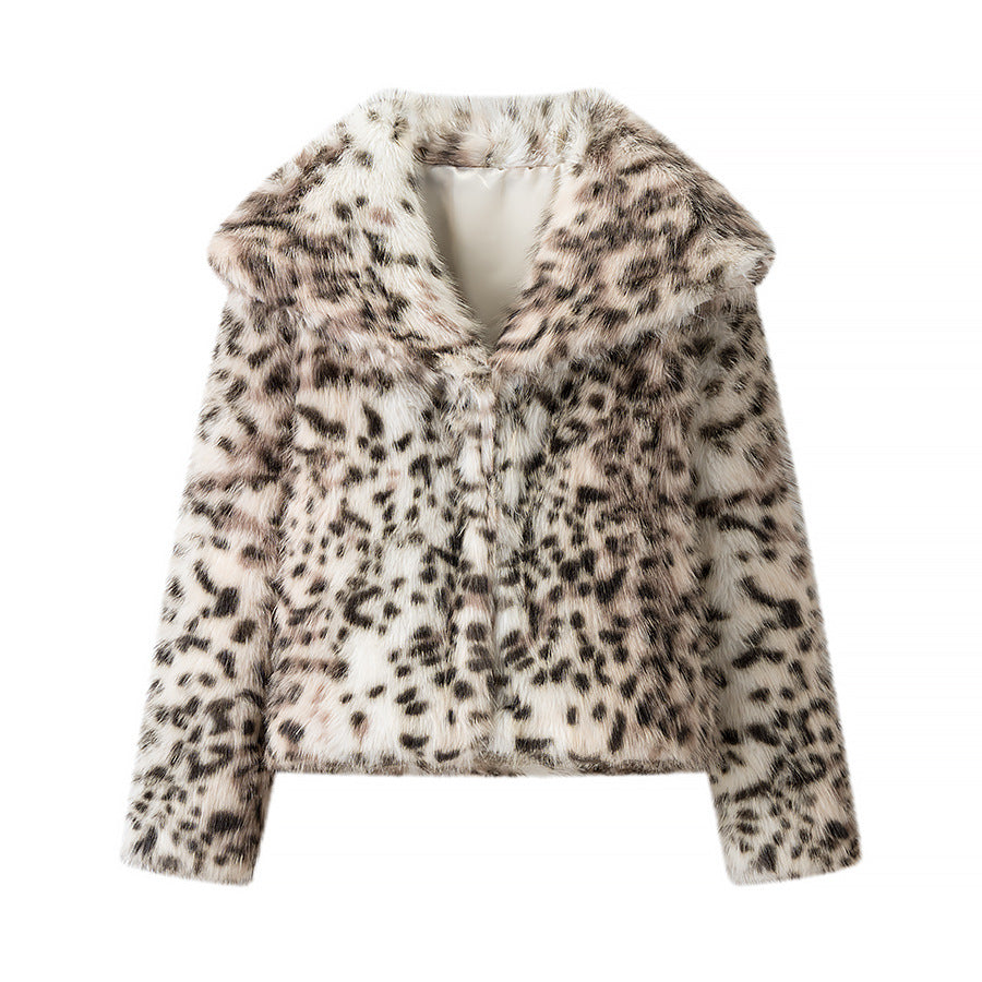 Women Padded Faux Fur Coat with Leopard Print, Oversized Silhouette and Stand-Up Collar Fashion Glam