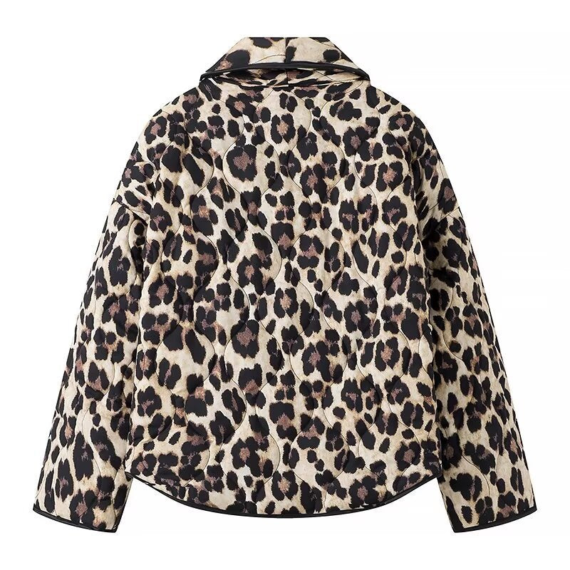 Women’s oversized quilted puffer jacket with leopard pattern and wide shawl collar Fashion Glam
