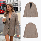 Women's Check Blazer in Modern Tailoring with Notch Lapel, Two-Button Closure and Lined Flap Pockets Fashion Glam
