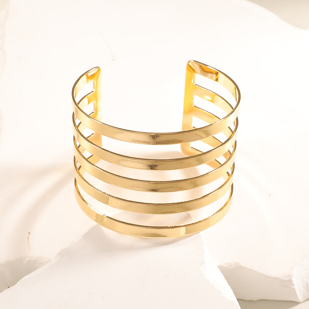 Women Open Bangle with Artistic Relief Design Fashion Glam
