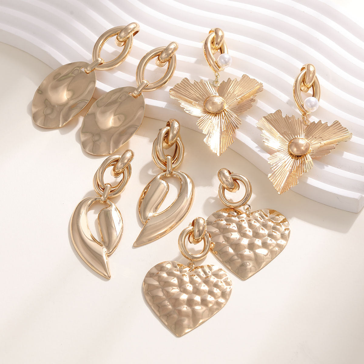 Women's Elegant Statement Earrings with Leaf Design Fashion Glam