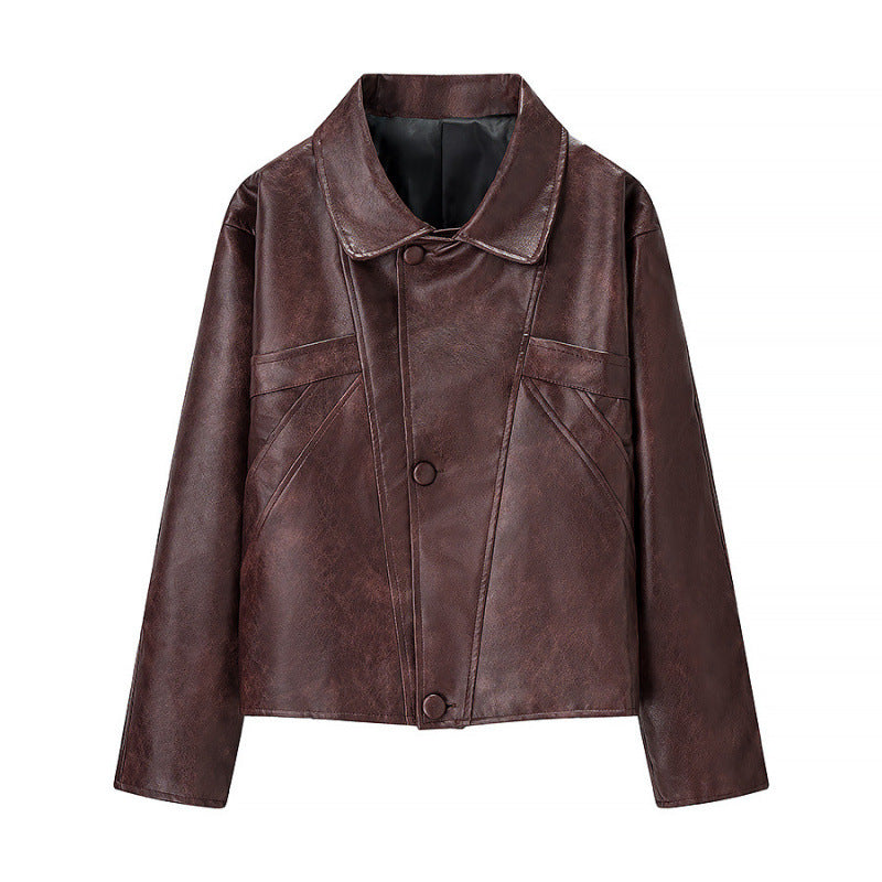 Women's short jacket made of faux leather in a boxy cut with snap button closure Fashion Glam