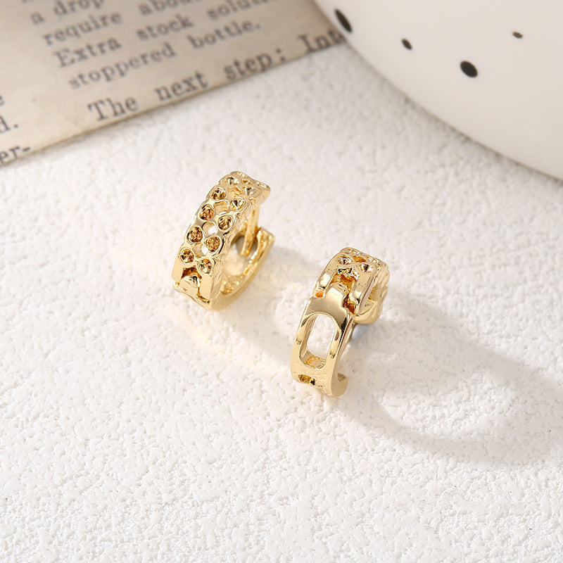 Women's hoop earrings with modern, textured design Fashion Glam