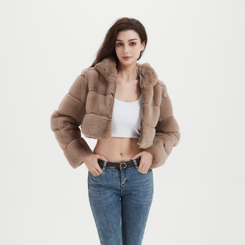 Women's Cropped Faux Fur Jacket with Horizontal Panel Structure and Zipper Fashion Glam