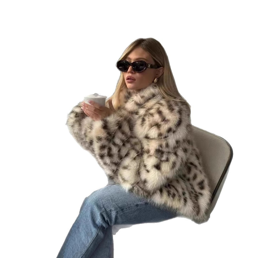 Women's Boxy Short Coat made of Faux Fur with Leopard Print and Short Shawl Collar Fashion Glam