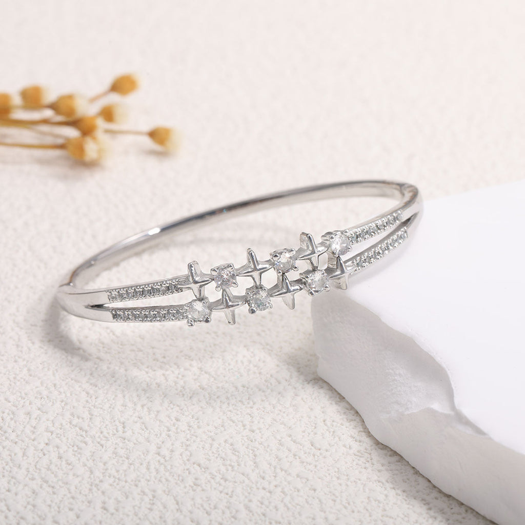 Ladies bracelet with elaborate infinity symbol and sparkling zirconia Fashion Glam