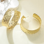Women's Hanging Earrings in Elegant Wave Pattern Fashion Glam